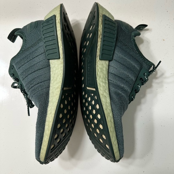 Adidas Originals NMD R1 Women’s 7 Linen Green Running Shoes Athletic Sneakers - Picture 10 of 12